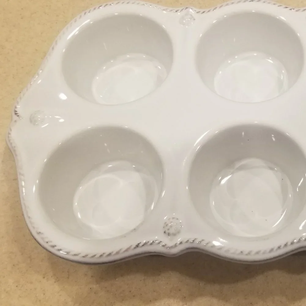 RARE JULISKA WHITE BERRY & THREAD CERAMIC CUPCAKE MUFFIN PAN BAKING COOKING DISH